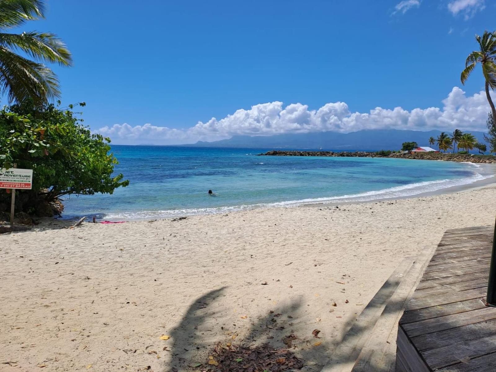F1 Vue Mer, Acces Plage, En Centre-Ville Le Gosier  Exterior photo
